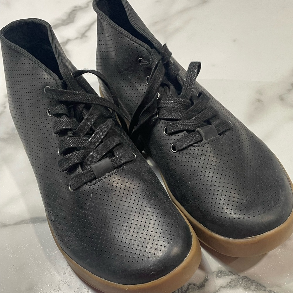 Size 9.5 womens black gum mid leather trainers from Nobull